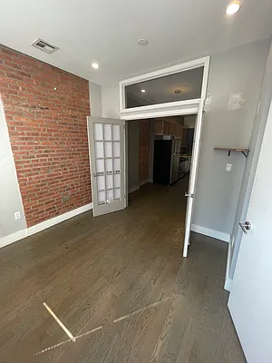 Rented by Nooklyn NYC LLC | media 19