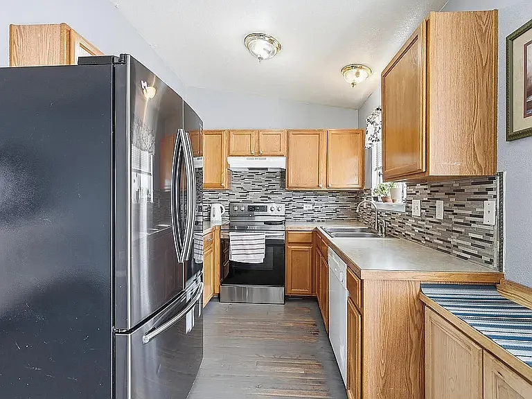 405 N 30th Ave — Photo 3