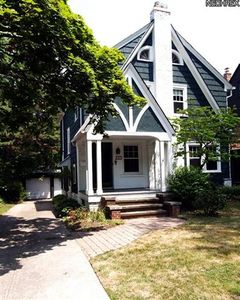 3561 E Scarborough Rd, Cleveland Heights, OH, 44118
