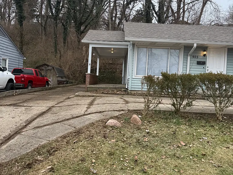 905 N University Blvd — Photo 4