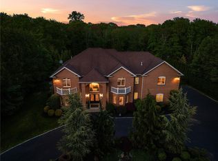 20 Red Brook Xing, Lincoln, RI 02865