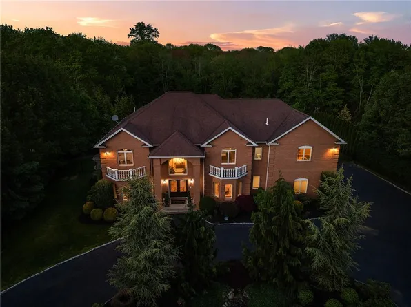 20 Red Brook Xing, Lincoln, RI 02865