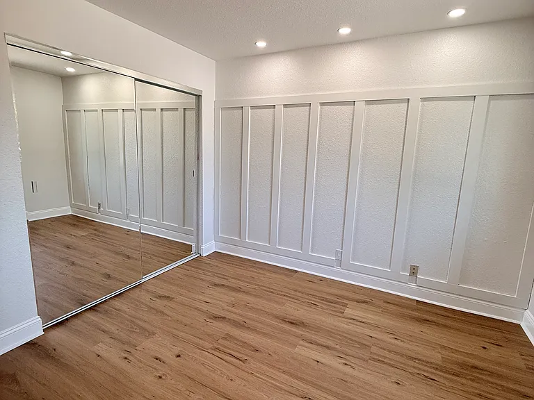 1265 Bouret Dr #4 — Photo 23