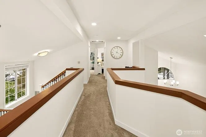 24341 SE 42nd Pl — Photo 9