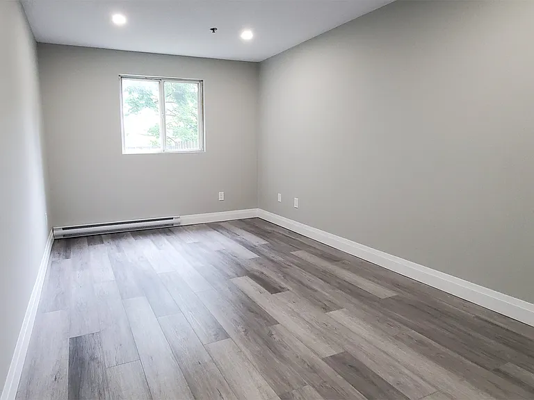 575 Lake St — Photo 10