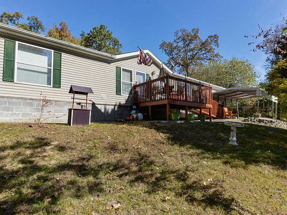 2nd image of 1015 Meadow Ln