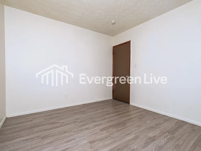 2980 Southfield Dr — Photo 8