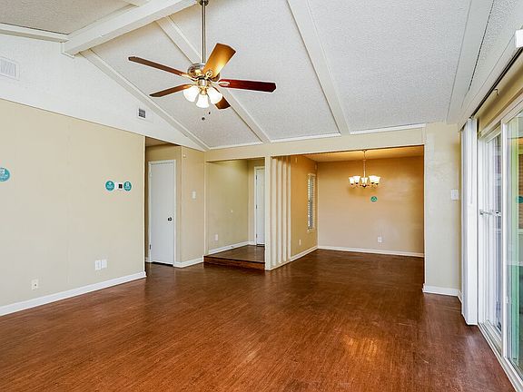 3rd image of 312 Bowling Green Cir