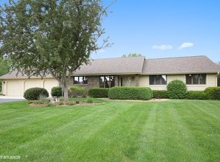 9N610 Nokomis Ln, Elgin, IL 60124