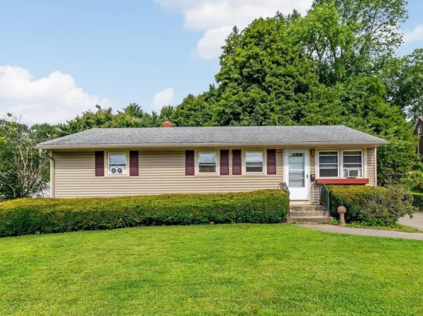 210 Stafford St, Worcester, MA 01603
