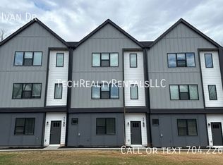 1114 Ivan Dr #1, Charlotte, NC 28216