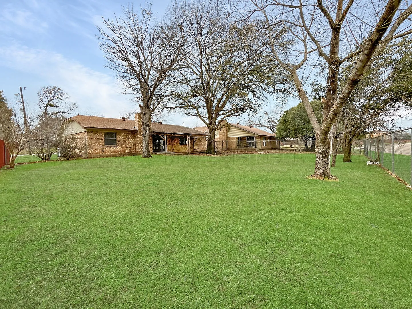 Charming Home in Established Euless Community — Photo 3