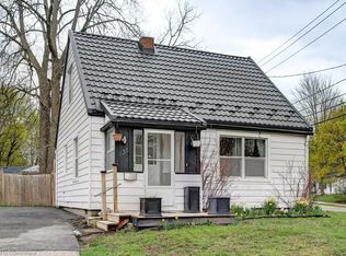 135 Glen Rd, Kitchener, ON N2M3G1