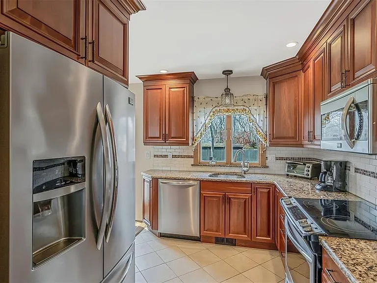 168 W Tiana Rd — Photo 7