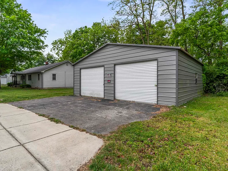 2302 Porter St — Photo 3