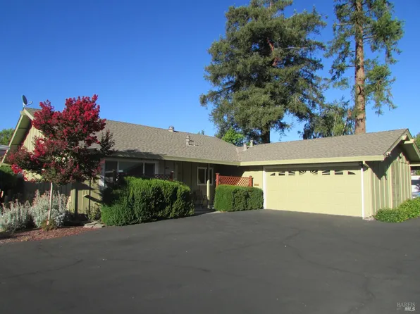 18 Glengreen Street, Santa Rosa, CA 95409