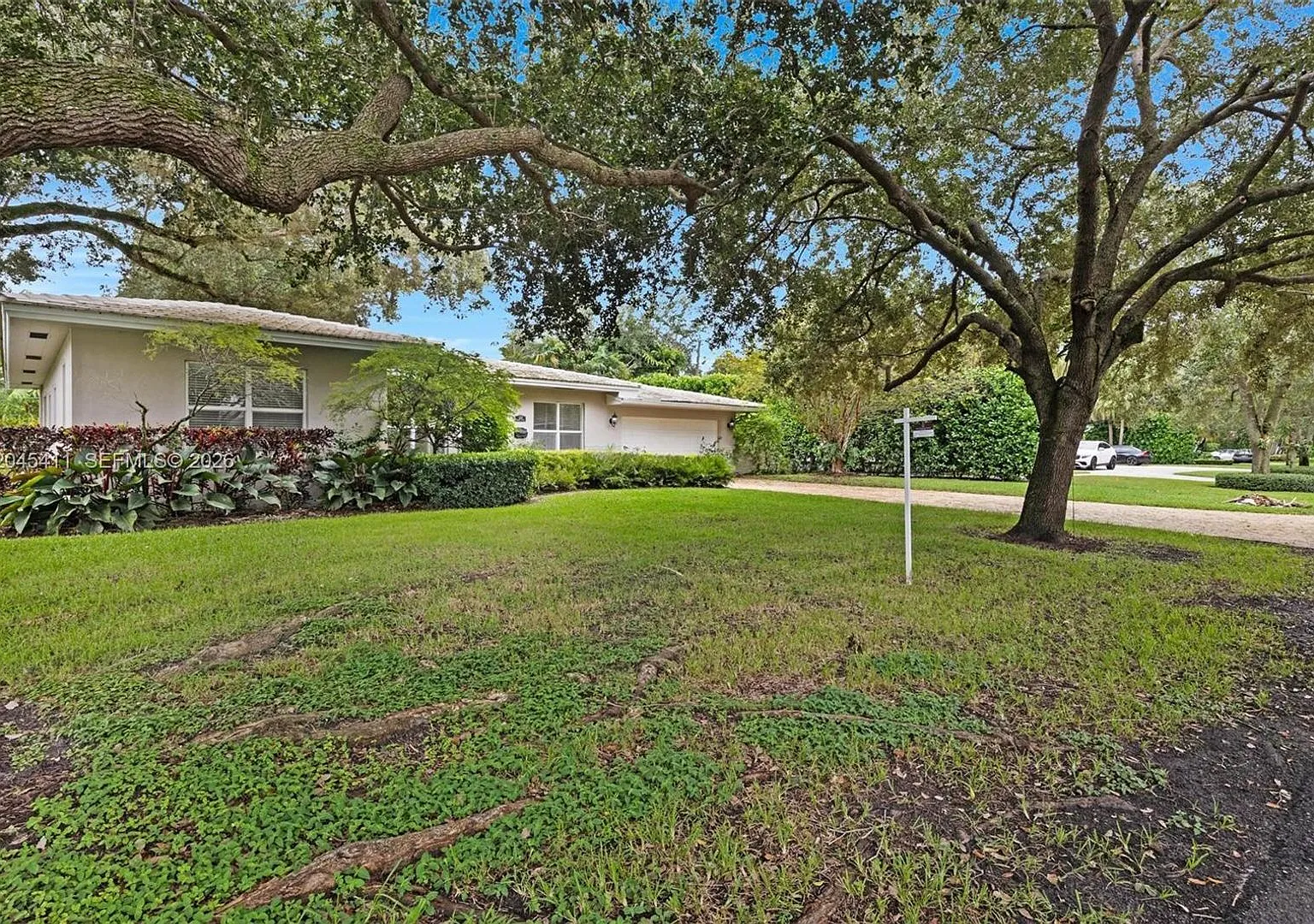 1246 Algardi Avenue, Coral Gables, FL 33146 - 1108 — Photo 2