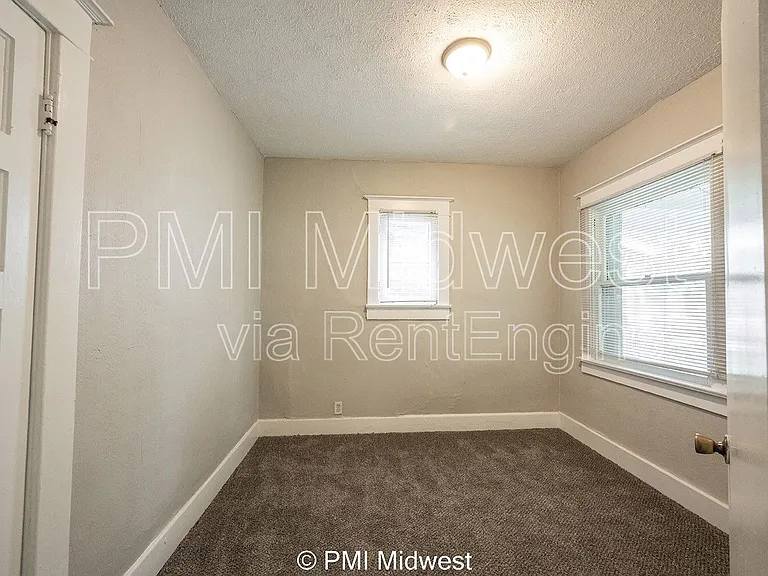 130 N Gladstone Ave — Photo 19
