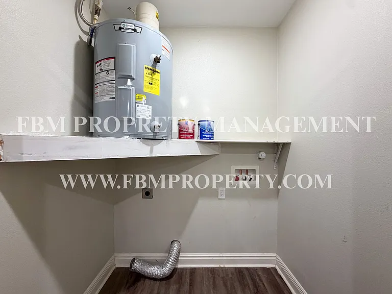 338 Post Oak Dr — Photo 11