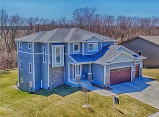 907 Baileys Grove Dr, Adel, IA 50003
