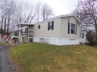 17 Woodworth Dr, Central Square, NY 13036