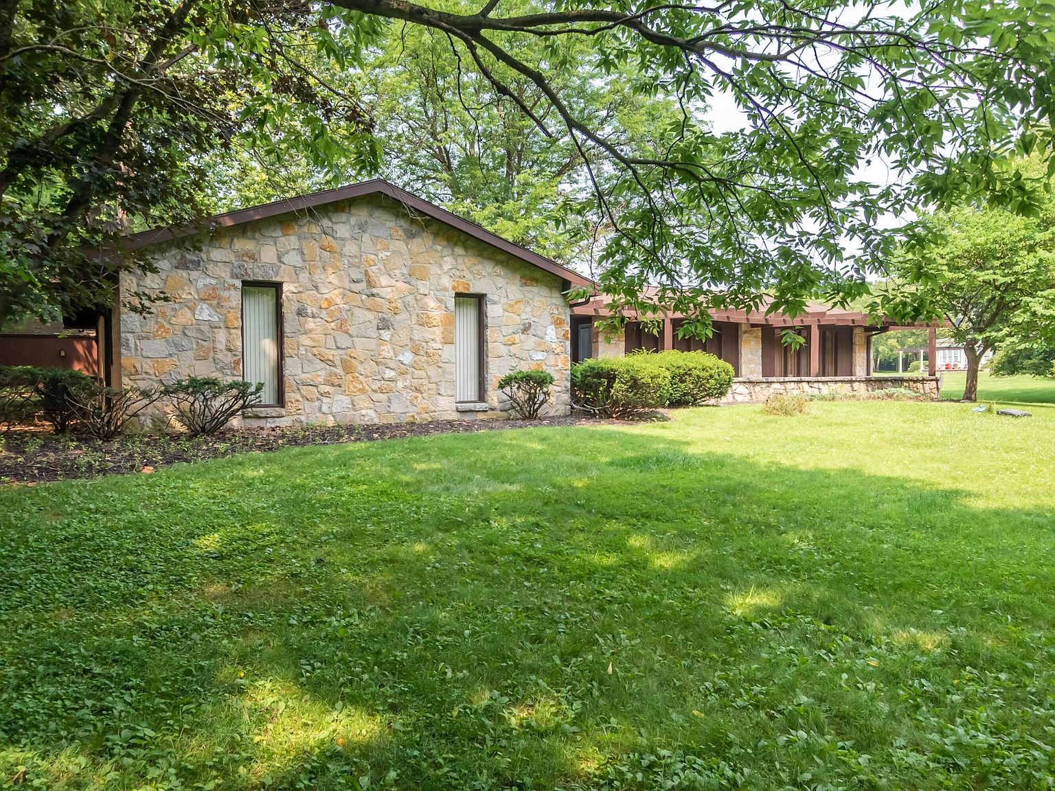 4376 Dublin Rd, Columbus, OH 43221 | Zillow