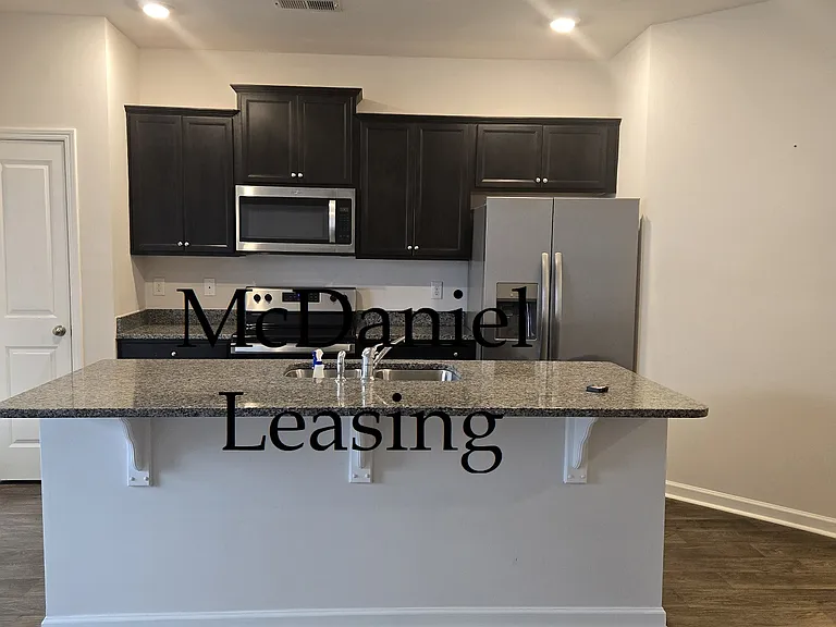 1347 Wunder Way #1347 — Photo 2
