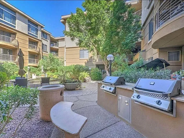 1701 E Colter St — Photo 20