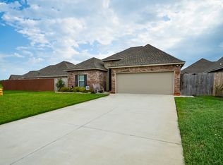 303 Rocky Ridge St, Youngsville, LA 70592