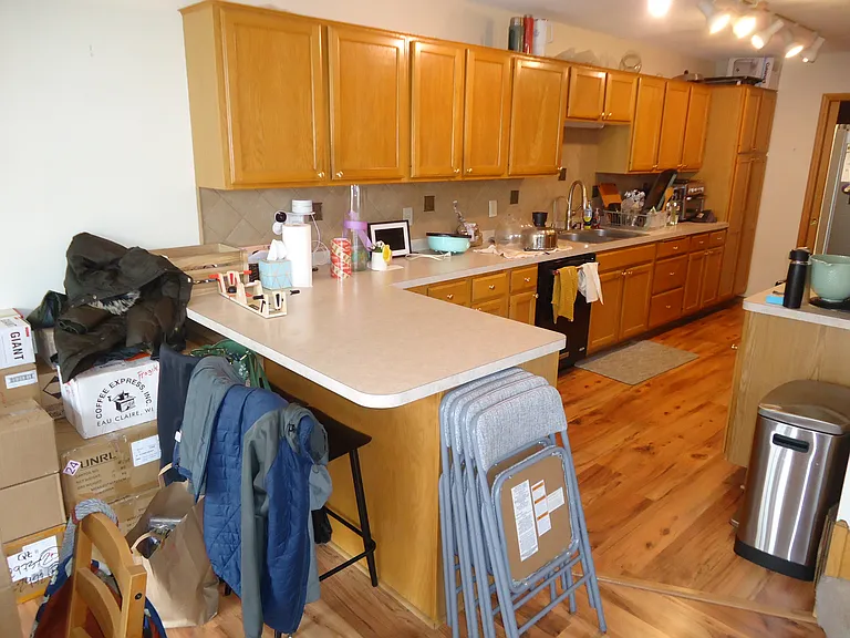 1650 Wellington Ln — Photo 6