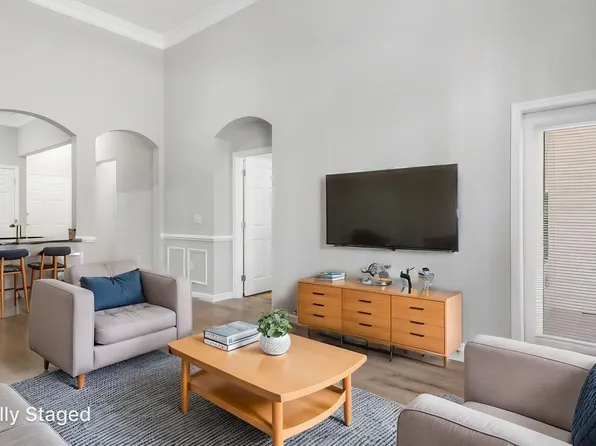 3 Arch Pl Unit 130, Gaithersburg, MD 20878