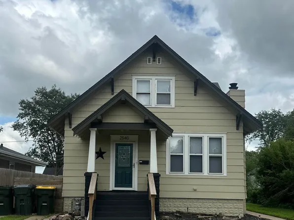 2540 S Glass St, Sioux City, IA 51106