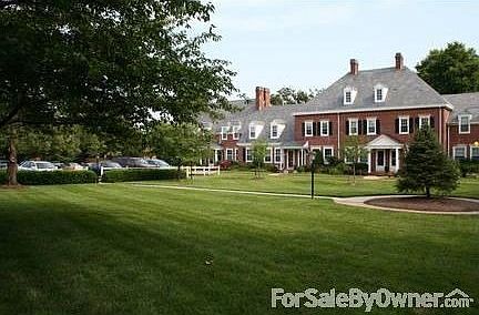 2nd image of 3454 S Wakefield St