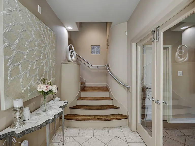 5217 Lillian St — Photo 7