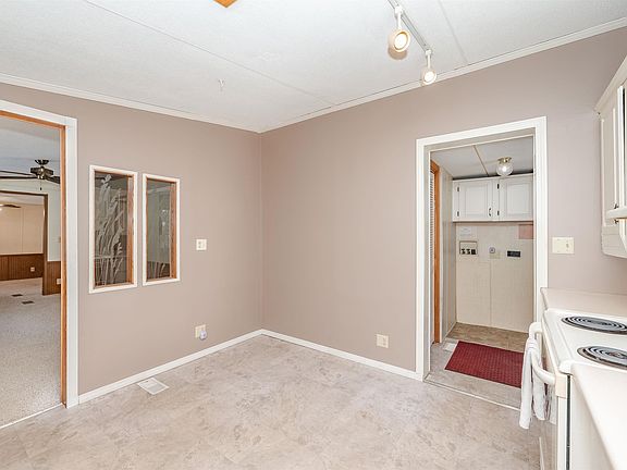 3rd image of 10 York Court