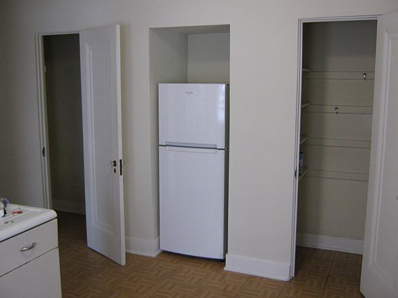 2nd image of 5328 Maywood Ave