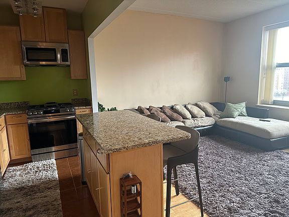2nd image of 837 Washington Ave APT 8O