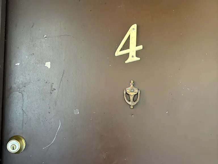 1027 Highland St #4 — Photo 3