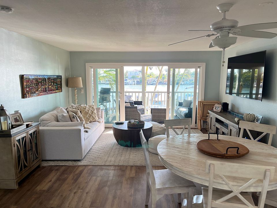 Dining/living area