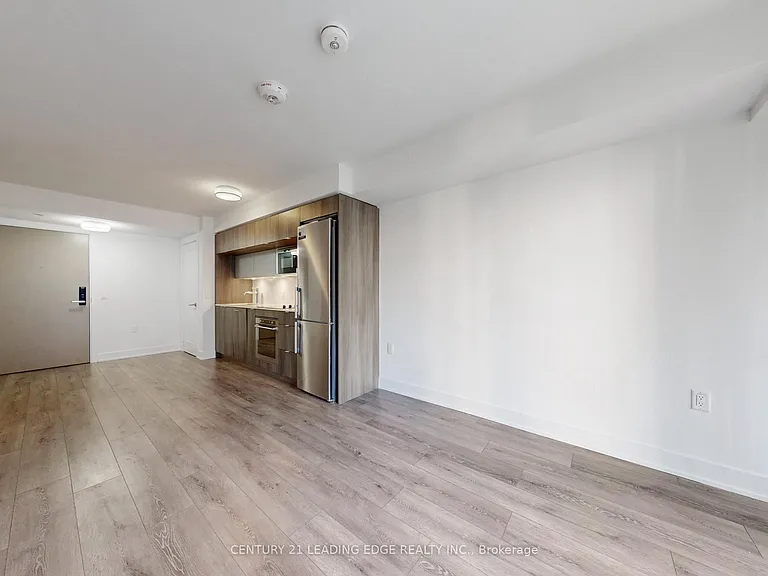 585 Bloor St E #821 — Photo 9