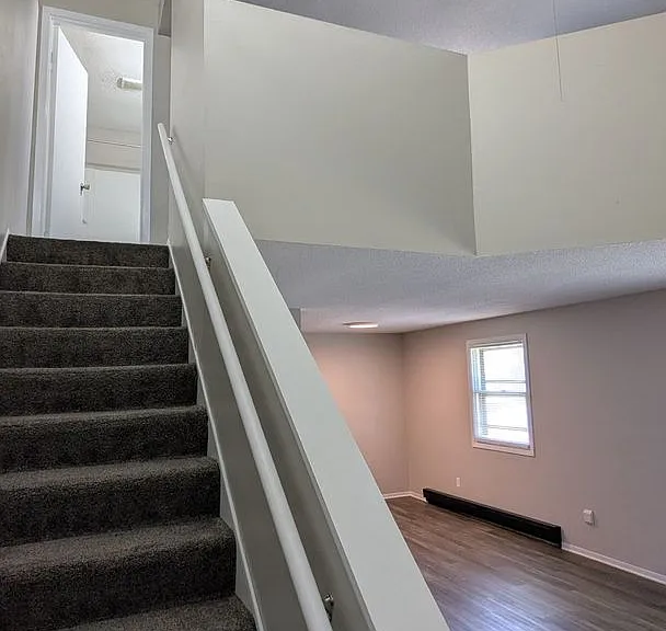 809 Kerns Dr NE — Photo 6