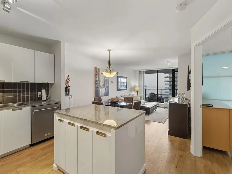 151 W 2nd St #1102 — Photo 5