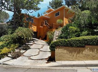 4880 Galendo St, Woodland Hills, CA 91364