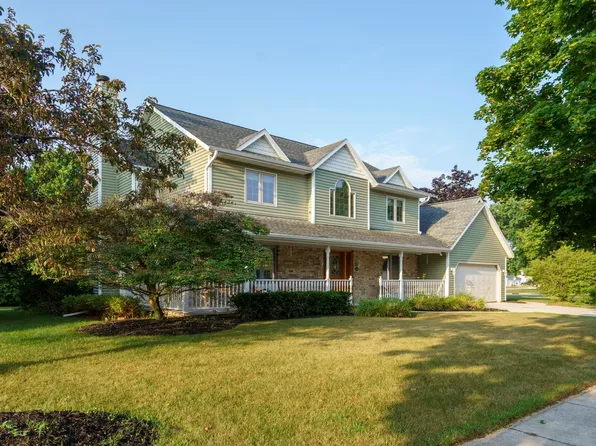 3119 44th St, Two Rivers, WI 54241