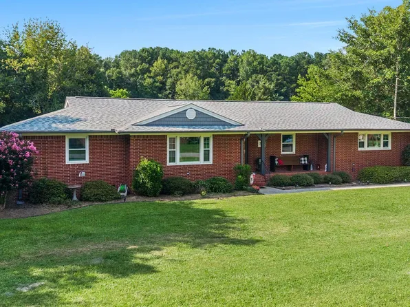 217 E Henry Street, Atkinson, NC 28421