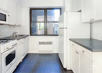 Rented by Warburg