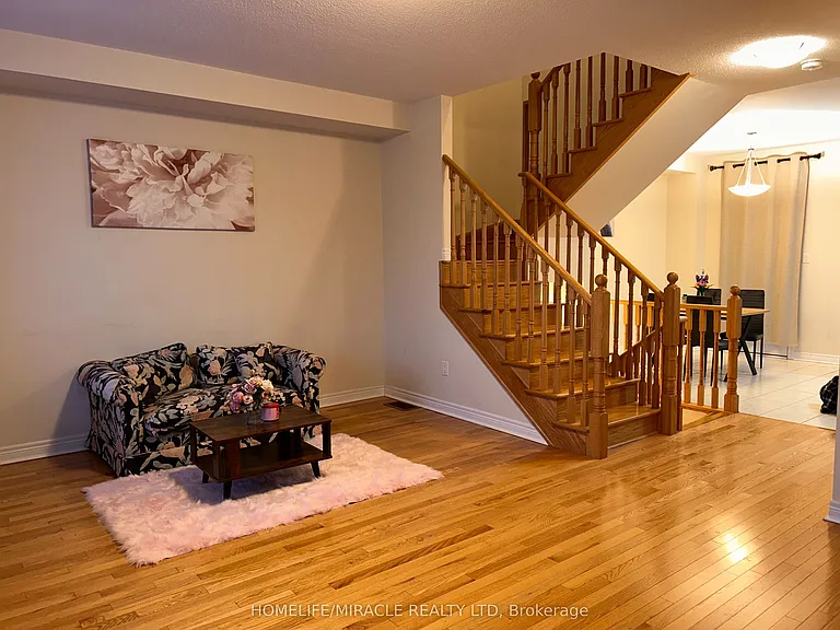 197 Mumbai Dr — Photo 7