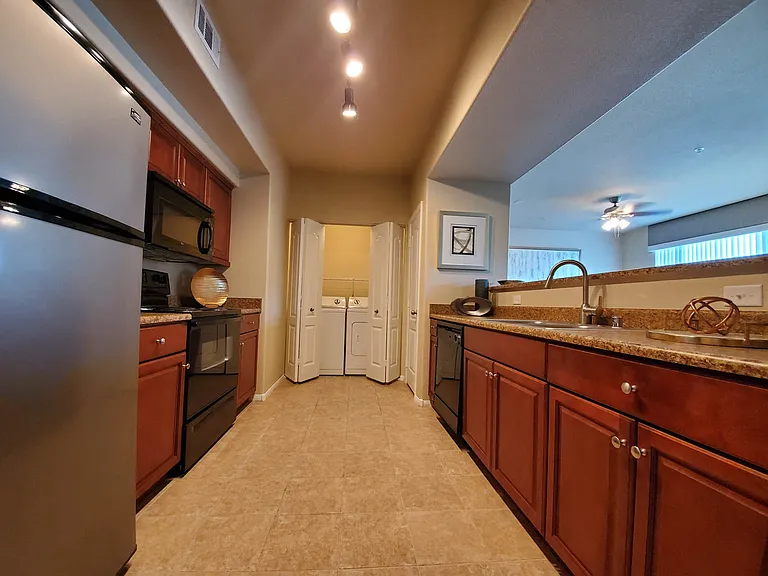 2b2 1182 SQFT 2 Bed 2 Bath