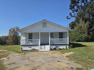 766 1st St SE, Graysville, AL 35073