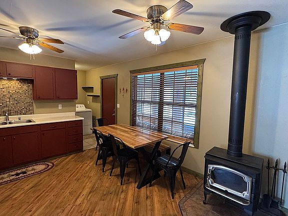 2nd image of 1585 Lolich Rd